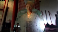 Pameran ini merupakan kolaborasi dari pewarta foto Antara, PFI Semarang dan Yayasan Lasem Heritage yang menampilkan sejumlah foto geliat ekonomi kreatif, pariwisata hingga tradisi di tanah air. ANTARA FOTO/Andreas Fitri Atmoko