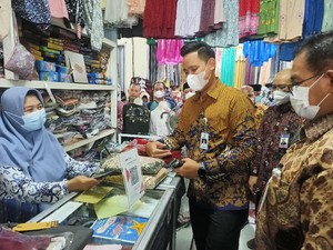 Permudah Transaksi di Pasar, Bank Indonesia Luncurkan QRIS