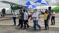 Arif mengatakan, adanya bandara Ngloram ini diharapkan mampu mengerahkan roda ekonomi untuk Kabupaten Blora. Arif juga meminta kepada pada pemimpin daerah di sekitar Blora, seperti Bupati Grobogan, Bupati Rembang, dan Bupati Bojonegoro turut memanfaatkan fasilitas bandara Ngloram.