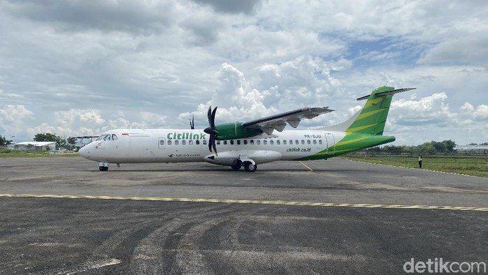 Penerbangan komersil di bandara Ngloram berjalan sukses. Dengan menggunakan maskapai Citilink, penumpang mendarat di bandara Ngloram pukul 11.45 WIB.