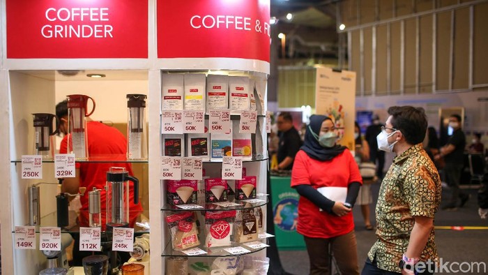 Pencinta Kopi, Festival Jacoweek Hadir Lagi Nih Festival kopi Jakarta Coffee Week (Jacoweek) kembali hadir, kali ini diselenggarakan di Atrium GF Mall of Indonesia, Kelapa Gading, Jakarta Utara, Jumat (26/11/2021).