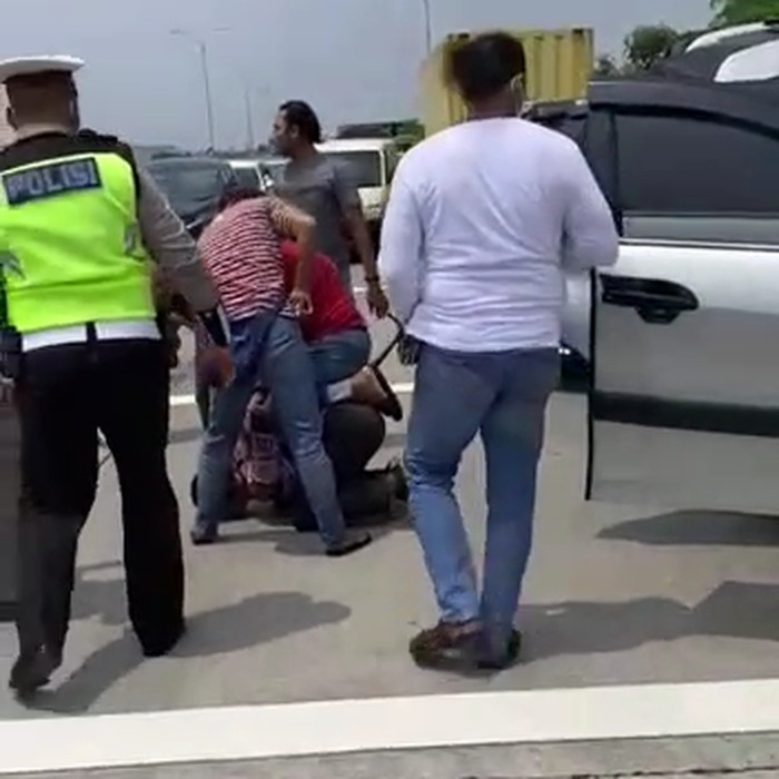 penyergapan narkoba di tol waru gunung