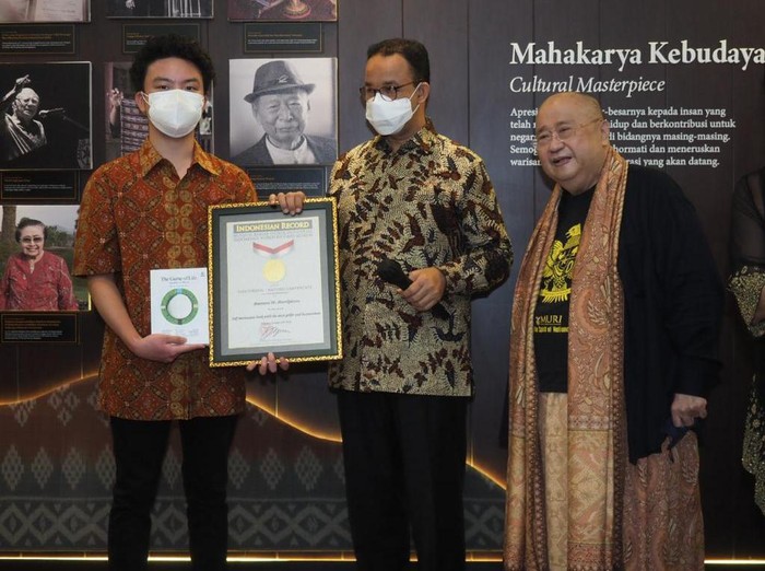 Ramses W Hardjanto mendapat penghargaan MURI.