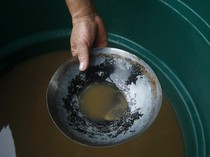 Harga Emas Meroket, Malaysia Izinkan Warganya Menambang Sendiri