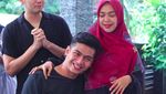 Tangis Haru Ria Ricis dan Teuku Ryan Dapat BMW dari Sahabat
