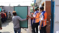 Sejak Bulan Mei 2021, KAI telah melakukan upaya persuasif kepada pemakai lahan melalui sosialisasi secara langsung, menyampaikan pemberitahuan kepada masyarakat pengguna lahan aset yang akan ditertibkan dengan tembusan surat kepada aparat kewilayahan terkait. KAI selalu membuka ruang komunikasi kepada warga di lokasi tersebut. Foto: Dok. PT KAI