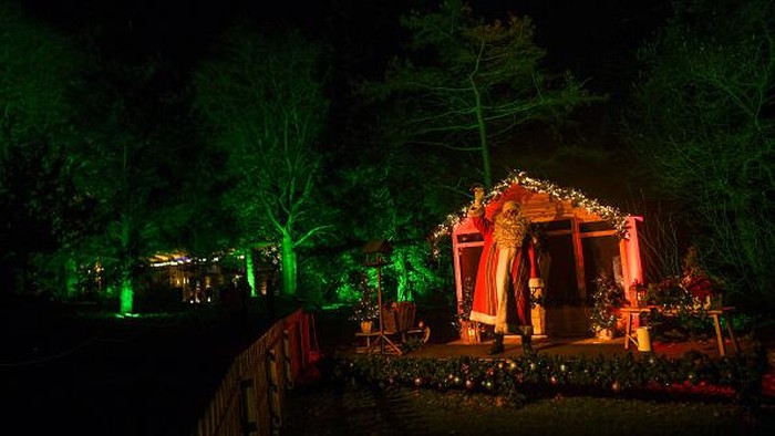 EDINBURGH, SCOTLAND - NOVEMBER 25: Merry Christmas is seen projected on to Inverleith House at the Royal Botanic Gardens Edinburgh on November 25, 2021 in Edinburgh, Scotland. The 2021 Christmas at the Botanics trail officially opens its doors today [25 November] until 2nd January 2022 unveiling several new magical attractions alongside many festive favourites at the Royal Botanic Garden Edinburgh.   (Photo by Peter Summers/Getty Images)