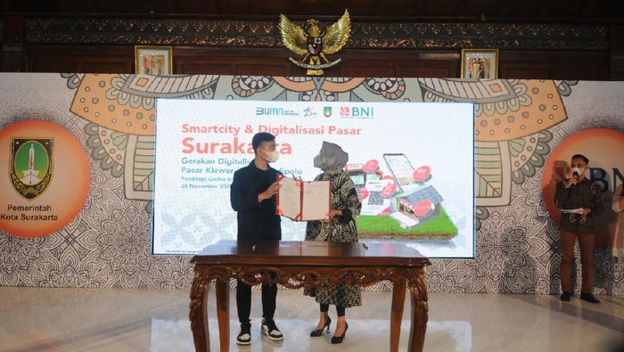 Seperti Ini Wujud Smart City di Kota Solo BNI mendukung Program Smart City Pemerintah Solo dalam penggunaan fasilitas layanan jasa perbankan.