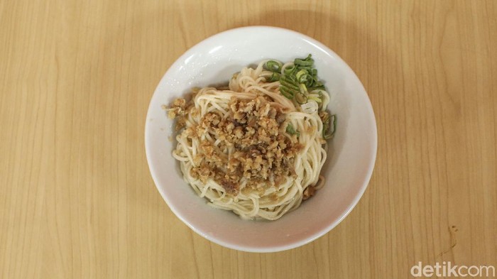 Setengah Abad Lezatnya Mie Baso Laksana Tasik Bakso selalu menjadi makanan favorit siapa saja. Di Tasikmalaya ada tempat makan bakso yang sudah kondang lezatnya puluhan tahun.