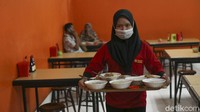 Mie Bakso Laksana yang berlokasi di Jalan Pemuda No 5, Yudanagara, Cihideung, Tasikmalaya. Tepatnya berada di dekat Masjid Agung dan tidak jauh dari alun-alun kota.