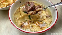 Kini, Soto Medan Udang Akwang sudah memiliki tiga cabang. Pertama pusatnya di kawasan pluit, yang kedua di kawasan PIK Pantjoran dan Ruko Miami, Jakarta Barat. Foto: detikcom/Riska Fitria