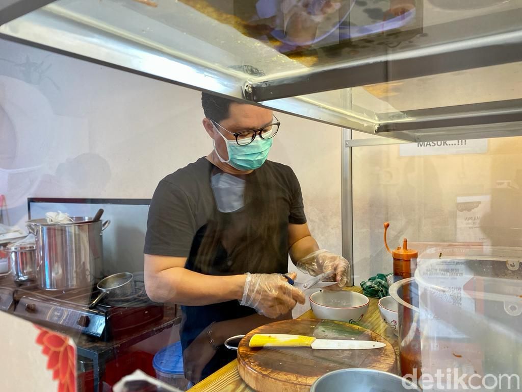 Mantap Betul! Soto Medan Ini Berisi Udang Windu dan Galah Jumbo