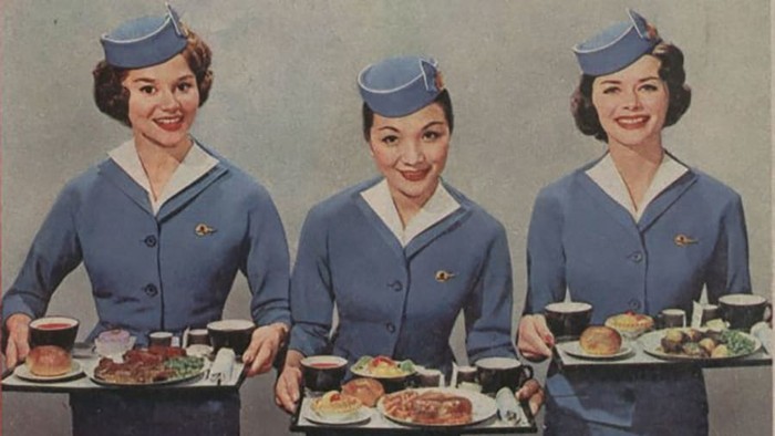 10 Potret Jadul Penyajian Makanan di Pesawat, Apa Saja Ya Menunya?