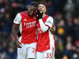 Ayo Tembus Empat Besar, Arsenal!