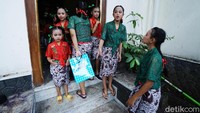 Kegiatan ini juga untuk memperkenalkan permainan tradisional kepada anak-anak masa kini.
