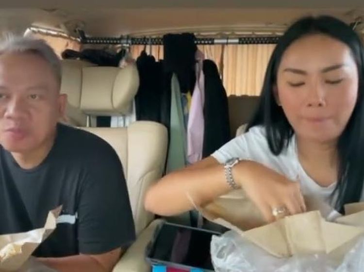 Kalina Octaranny Hobi Makan Bareng Keluarga, Ini Momennya