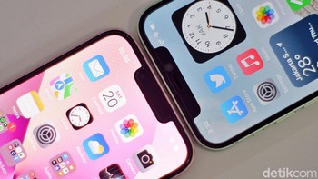 Namun notch iPhone 13 lebih kecil 20% dari iPhone 12. Foto: Adi Fida Rahman/detikINET