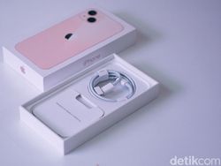 Unboxing iPhone 13 Pink,  Cantik, Seksi dan Menggoda
