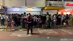 Jadi Kawasan Wisata, Jalan Tunjungan Dipadati Warga Surabaya