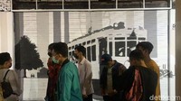 Kemacetan akibat wisata Tunjungan merembet hingga Jalan Genteng Kali, Jalan Praban, dan Jalan Gemblongan.