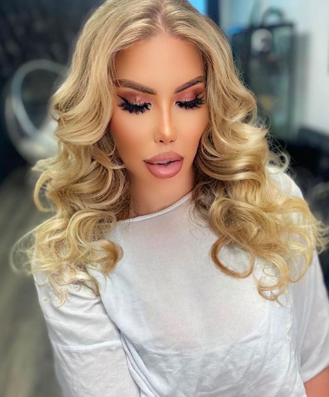 Mulai dari tidak boleh punya pacar sampai adanya jam malam. Para model Playboy yang tinggal di sana harus sudah ada di Playboy Mansion pukul 9 malam. Foto: dok. Instagram