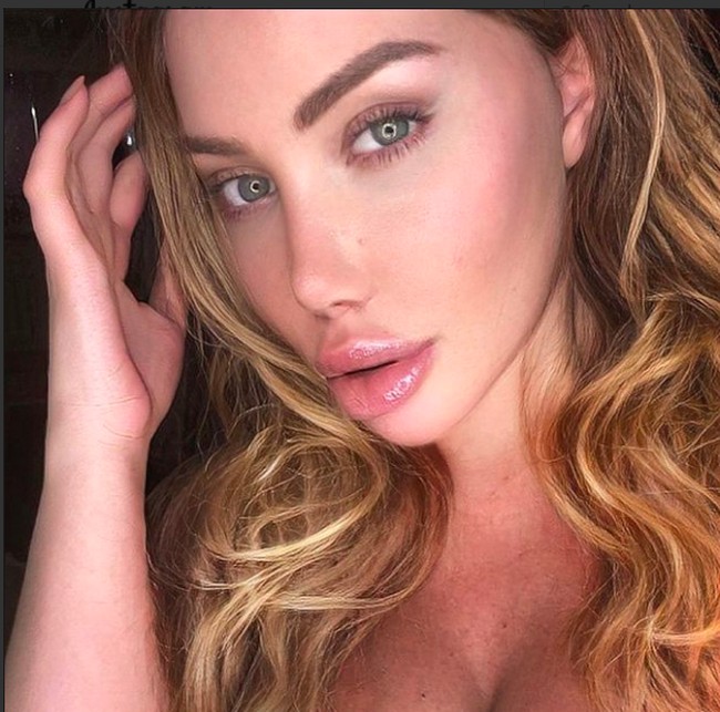 Jenna juga mengungkapkan bahwa banyak artis yang hadir di pesta yang rutin diadakan oleh Hugh Hefner. Dengan mata kepalanya sendiri, Jenna menuturkan bahwa dia sering melihat selebriti pesta seks di sana, termasuk Angelina Jolie. Foto: dok. Instagram