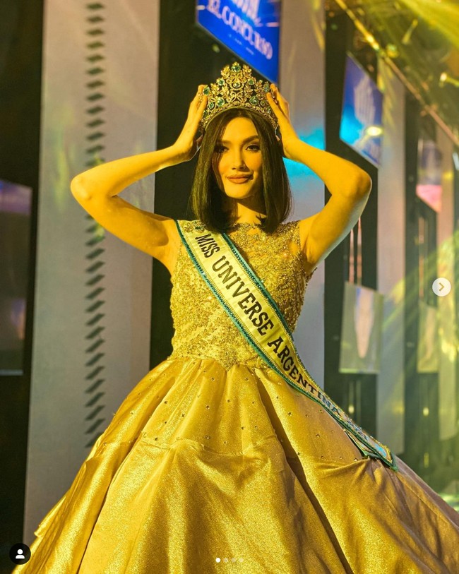 Julie Gracia dipilih langsung oleh direktur nasional Miss Universe Argentina, Osmel Souza, sebagai Miss Universe Argentina 2021. Sarjana psikologi itu sebelumnya merupakan juara kedua di ajang Miss Universe 2019. Foto: Dok. Instagram @juliegarcia