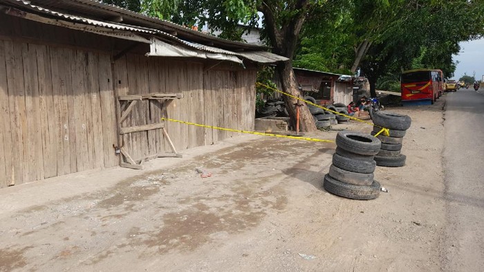 Lokasi penemuan kantong berisi potongan tubuh manusia di Kedungwaringin, Bekasi (Foto: Marteen/detik)