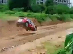 Rahasia Bamsoet-Sean Bisa Selamat Setelah Terguling dalam Mobil Reli