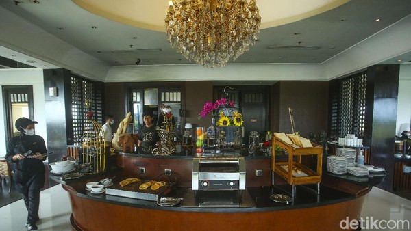 Sheraton Mustika Yogyakarta juga menawarkan banyak program menarik untuk memanjakan masa liburan anda selama berada di dalam hotel. Sheraton Mustika Yogyakarta juga menawarkan banyak program menarik untuk memanjakan masa liburan anda selama berada di dalam hotel.