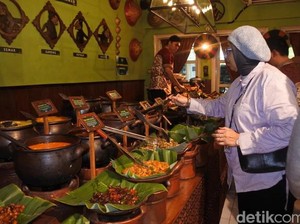 Ada Pecel dan Gudeg Enak di 5 Restoran dengan Interior Tradisional Jawa