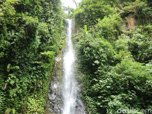 Foto: Air Terjun Montel, Kesejukan Alami yang Bisa Dikunjungi di Kudus