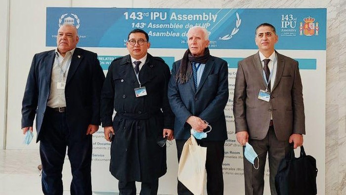 Fadli Zon Fadli Zon bersama parlemen Palestina di IPU ke-143, Madrid, Spanyol.