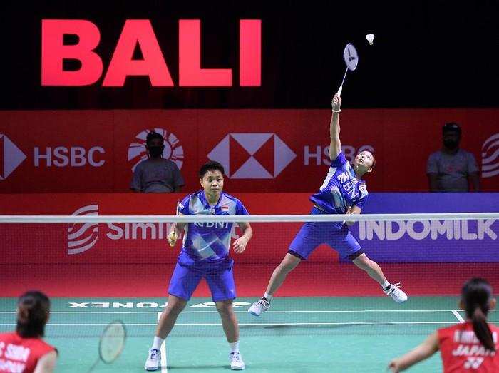 WD Players name : 
Greysia Polii - Apriyani Rahayu (INA)

Credit Photo : HUMAS PP PBSI


Order of Play Sunday, 28 November 2021
Result :
https://www.tournamentsoftware.com
or
https://bwfworldtour.bwfbadminton.com