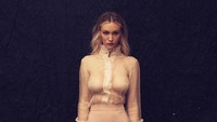 Bryana Holly merupakan bintang film Zeds Dead: Collapse. Ia juga pacar Nicholas Hoult. Foto: dok instagram