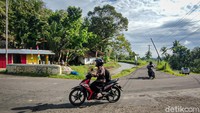 Jalur ini bisa dikatakan cukup ramah bagi para pehobi sepeda. Sebab, sangat jarang dilewati kendaraan bermotor, apalagi roda empat lantaran lebar jalan yang cukup sempit atau hanya cukup dilintasi 1 mobil ukuran sedang saja. Kendaraan roda dua pun terbilang jarang menggunakan jalur ini.