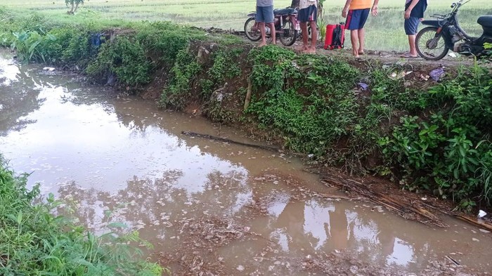 Korban meninggal dunia akibat terjatuh ke sungai