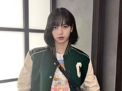 7 Foto Lisa BLACKPINK Gonta Ganti Warna Rambut, Pesonanya Tak Luntur