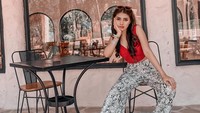 Dara kelahiran 11 September 1997 ini mengaku berharap untuk menikah muda namun belum kesampaian sampai saat ini. Ia pun mengatakan ingin menikah tahun depan.  Foto: Instagram @mutiaradhanisa