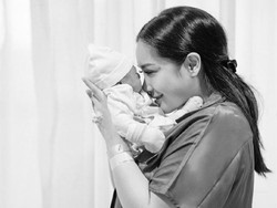 7 Momen Nagita Slavina dengan Bulu Mata & Alis On Point Usai Melahirkan