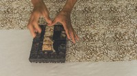 Selain batik tulisa ada juga pembuatan batik cap.