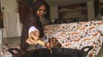 Melihat Pembuatan Batik Khas Kota Depok