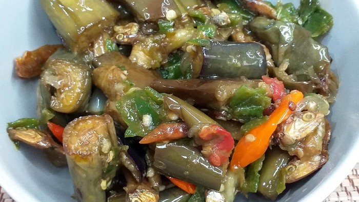 Resep Tumis Terong Campur Teri ala Rumahan yang Praktis