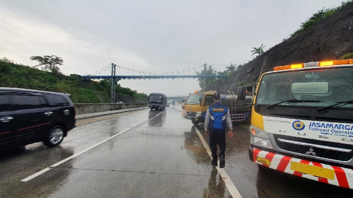 Tol Pandaan-Malang siaga Luberan Irigasi, Mobil Tangki Air dan Pompa Disiagakan