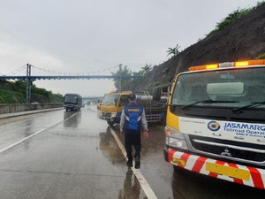 Antisipasi Tol Pandaan-Malang Kembali Banjir, Tangki Air-Pompa Disiagakan