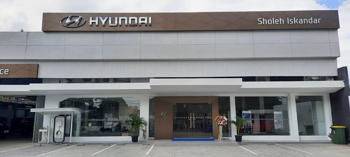 Warga Bogor Kini Bisa Ngecas Mobil Listrik di Dealer Hyundai Ini