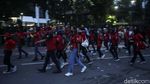 Puas Berorasi, Massa Buruh di Patung Kuda Jakarta Membubarkan Diri