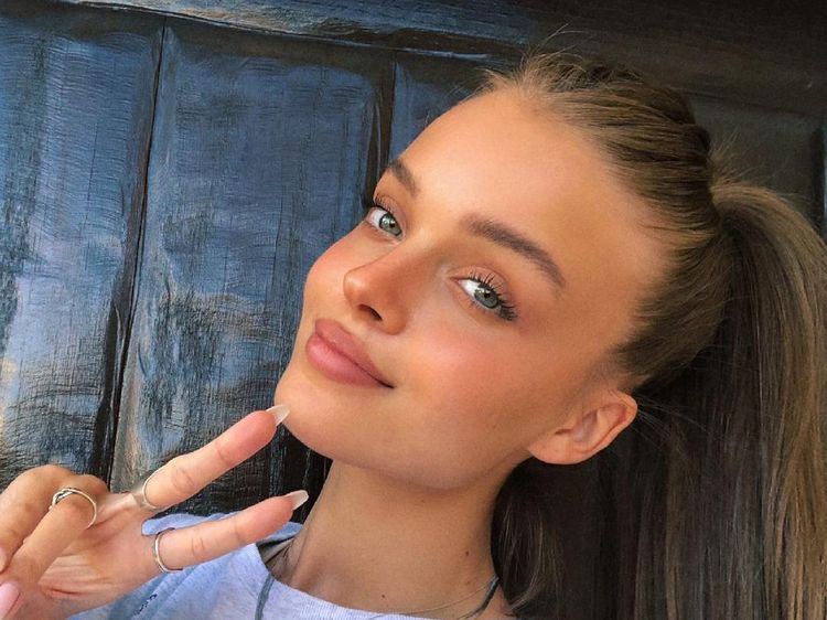 10 Foto Cantiknya Selebgram Paling Berpengaruh di Israel, Mirip Boneka Barbie