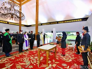 Lantik 128 Pejabat Eselon 2-4, Bupati Ipuk: Tingkatkan Kinerja