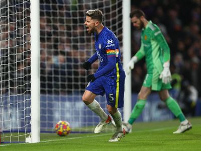 Foto: Jorginho Tebus Dosa, Cetak Gol Penalti Penyelamat Angka